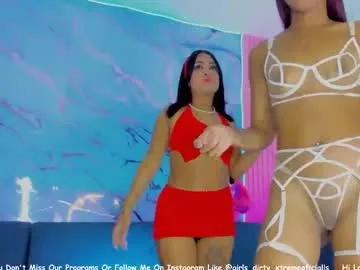 Freechat sexy_bitches_bisex on Chaturbate