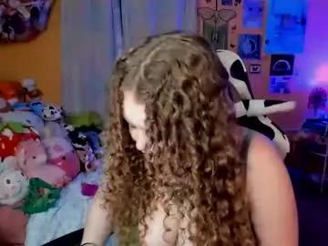 Freechat strwbby on Chaturbate