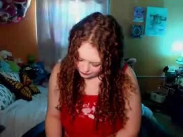 Freechat strwbby on Chaturbate