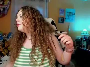 Freechat strwbby on Chaturbate