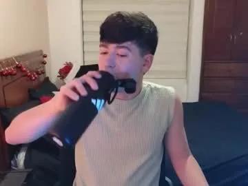 tightncuteass — shakin ass [200 tokens left] #new  #feet #anal #twink #18