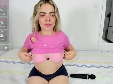 Freechat valerialoren on Chaturbate