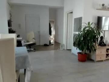 woolfiie — 30 tks flashj/flex   naked flex@goal #hunk #master #alpha #muscles [400 tokens remaining]