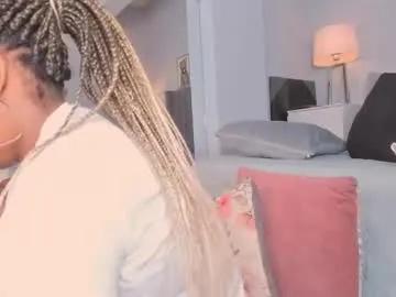 Private yiseth_02 on Chaturbate