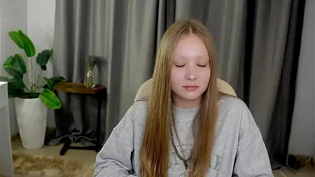 AdalineSheetz on StripChat 