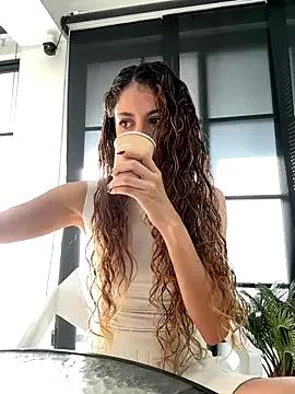 alana15 — MAKE ME WET