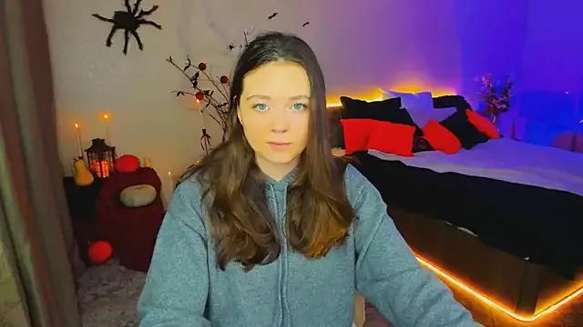 AlluringLookk on StripChat 