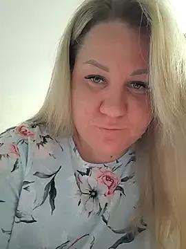 Freechat AnnaCurvy on StripChat