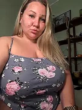 Freechat AnnaCurvy on StripChat