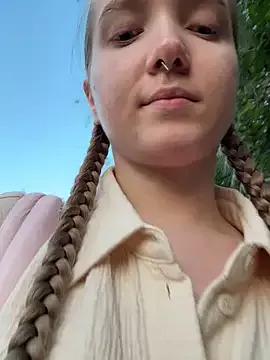 bambi_lu on StripChat 