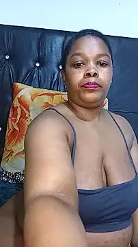 BigbootyNickyx on StripChat 