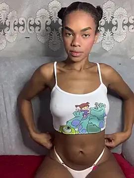 Cammgirlmii on StripChat 