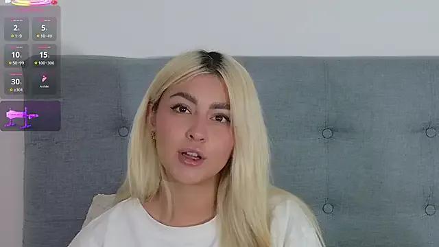 Freechat Elina_Hills on StripChat