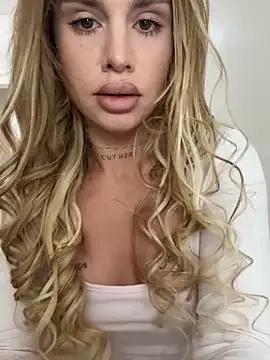 EmiliaCatalina — surprise cip