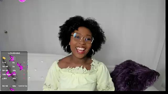 Freechat EmmaSanzz_ on StripChat