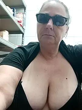 eroticjessitop — Special tip 11 44 55 77 tette al collega