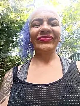 Freechat freyadevil333 on StripChat