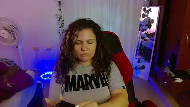 Freechat helenca43 on StripChat