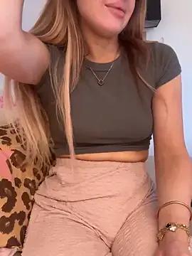 Holly-Glamour on StripChat 