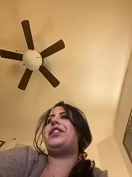 Freechat holyeroticss on StripChat