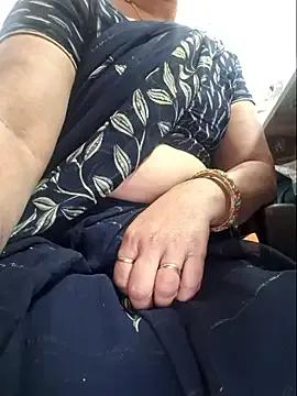 indianhotwife639 on StripChat 