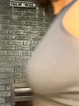 Freechat ItsMsBankss02 on StripChat