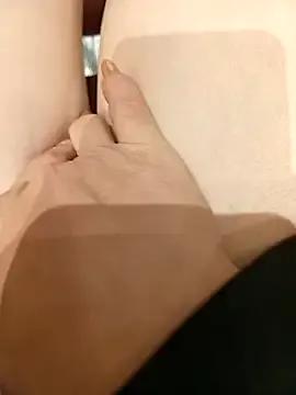 Jessical--Li — naked in front of the girl