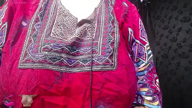 Freechat kalpanaaishaa on StripChat