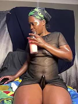 Kikie23 on StripChat 