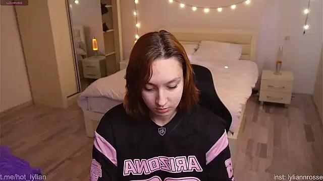 LilyannRosse on StripChat 
