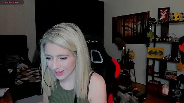 Freechat Lisaonthemoon on StripChat