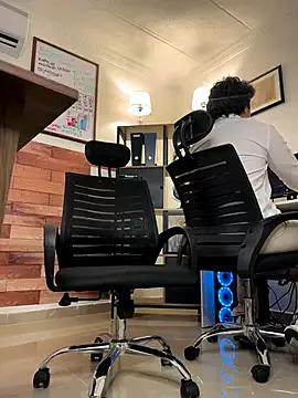 Freechat LittleDoll___ on StripChat