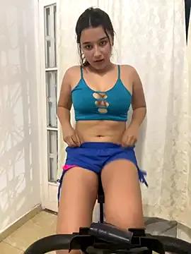 littlemelodi18 on StripChat 