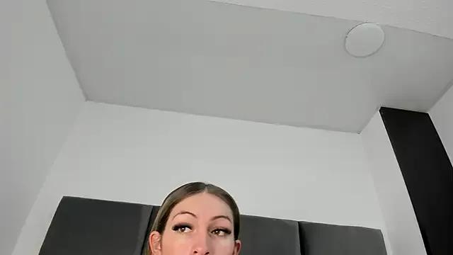 Freechat Lizz_Luna on StripChat