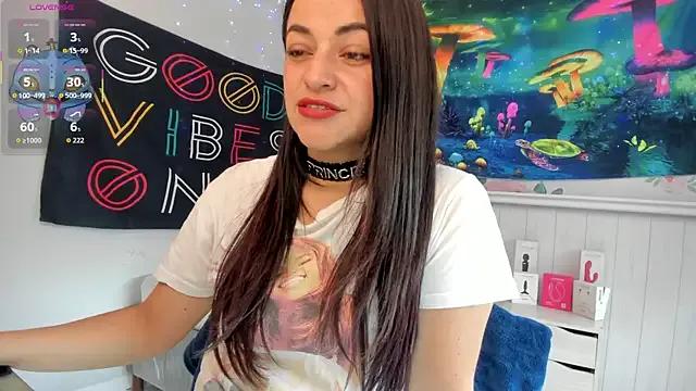 LovelyAzucena — Freechat on StripChat