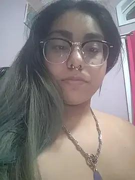 Lovelyrainn — Freechat on StripChat