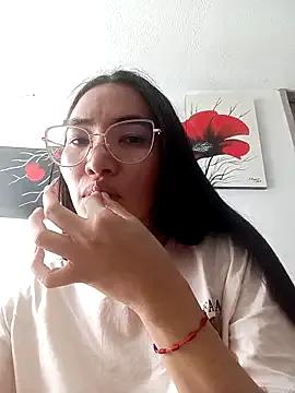 lucyy_liiuu — Undress me gently