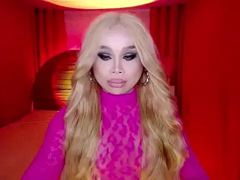 Madameblonde on StripChat 