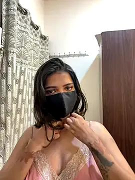 MaYaa__11 on StripChat 