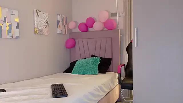 Freechat meli_peach1 on StripChat