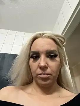 Freechat MIA-XXX on StripChat