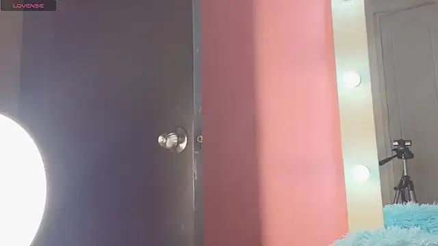 Missdionne_curly on StripChat 