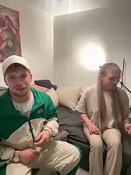 Group NickyGold_Official on StripChat