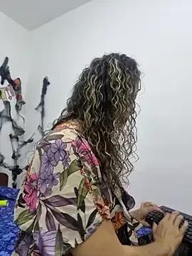 Nina_vallon on StripChat 