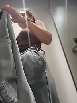 Freechat QuitieLia on StripChat