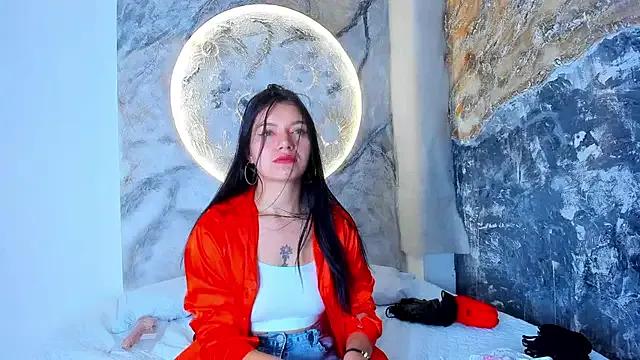 Freechat RoxanaBorns_ on StripChat