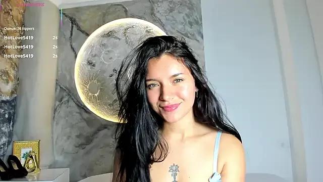 Freechat RoxanaBorns_ on StripChat