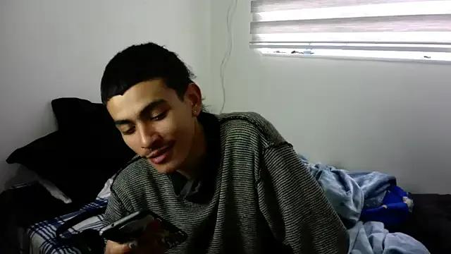 Freechat sorry-mom69 on StripChat