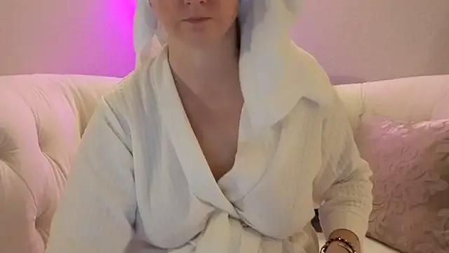 Freechat Vivian_MayXxX on StripChat