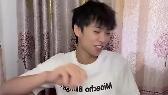 Freechat w5206t on StripChat